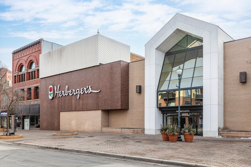 More Photos Of 600-660 W Saint Germain St, Saint Cloud Freestanding For Sale