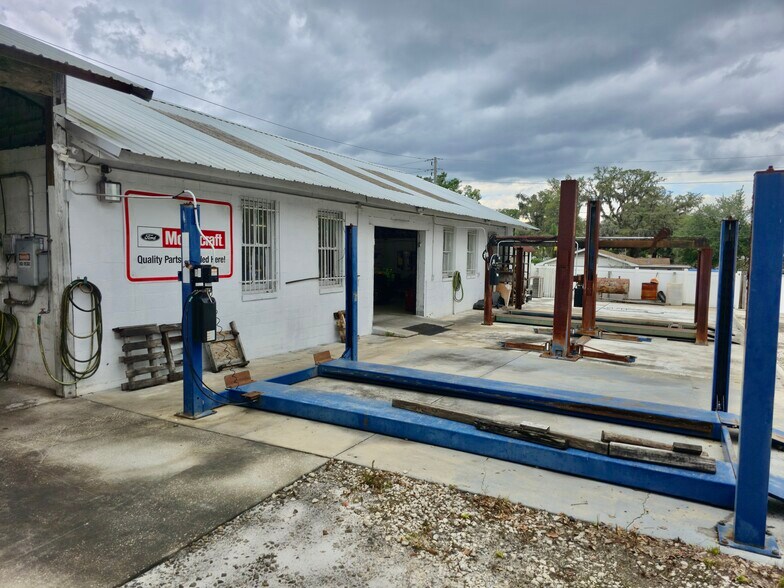 More Photos Of 1310 E 1st Ave, Mount Dora Auto Repair For Sale