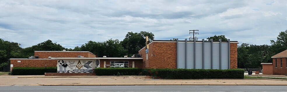 More Photos Of 3503 Kemp Blvd, Wichita Falls Religious Facility For Sale