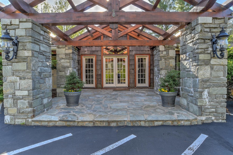 More Photos Of , Blowing Rock Hospitality For Sale