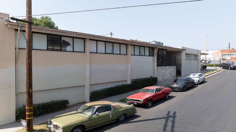 More Photos Of 1626 Beverly Blvd, Los Angeles Office For Sale