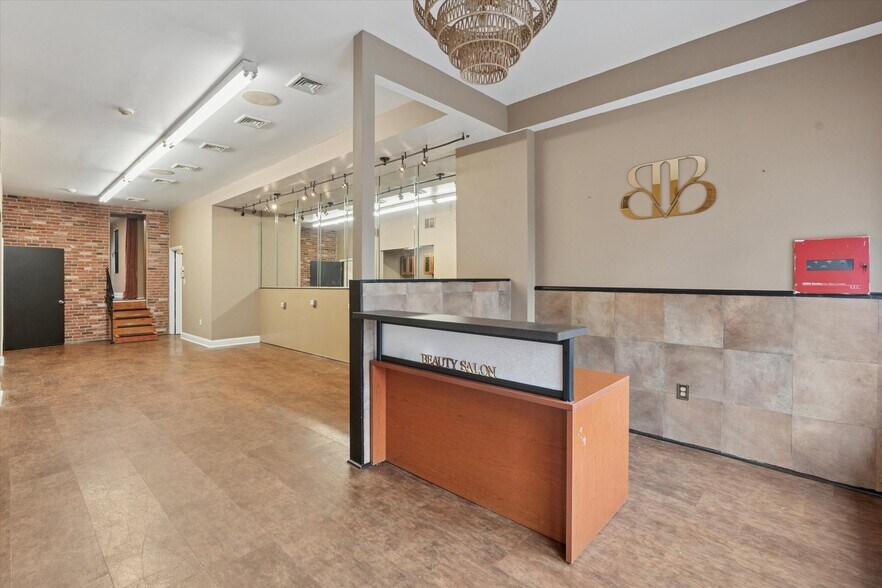 More Photos Of 1604 Ridge Ave, Philadelphia Apartments For Sale