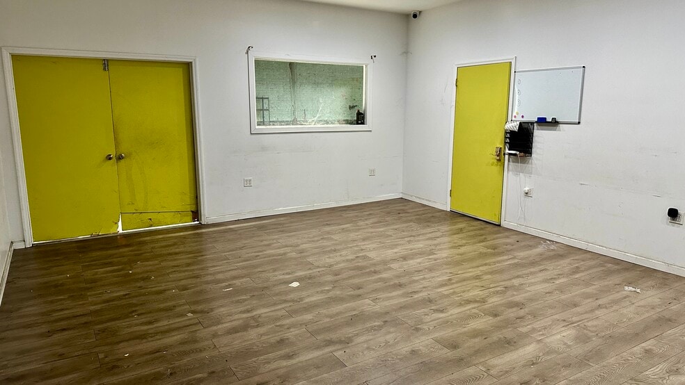 More Photos Of 191-193 Van Brunt St, Brooklyn Warehouse For Lease