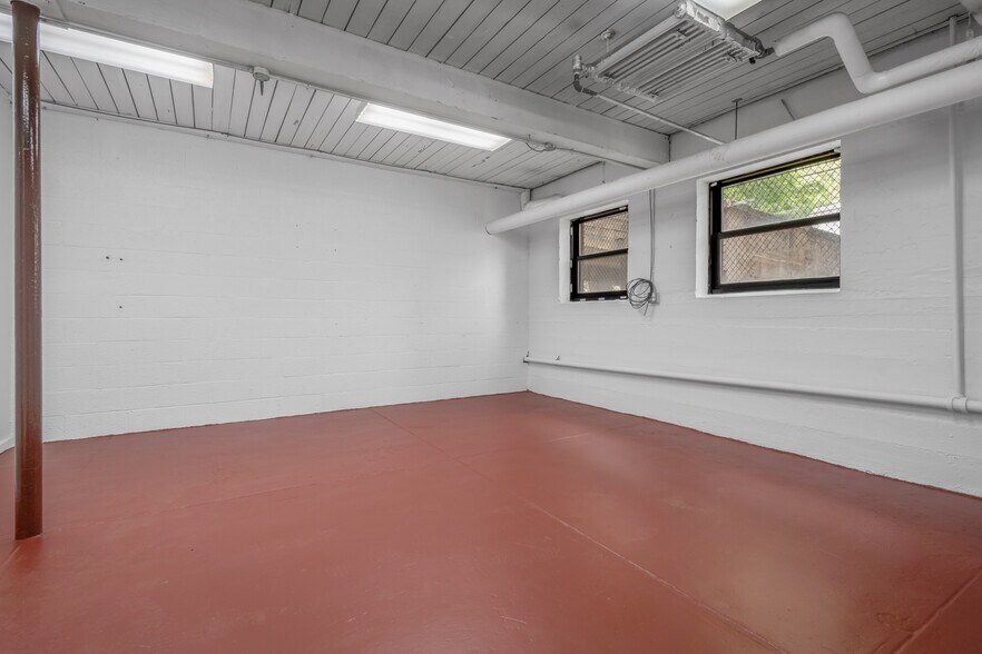 More Photos Of 330 Main St, Manchester Loft Creative Space For Sale