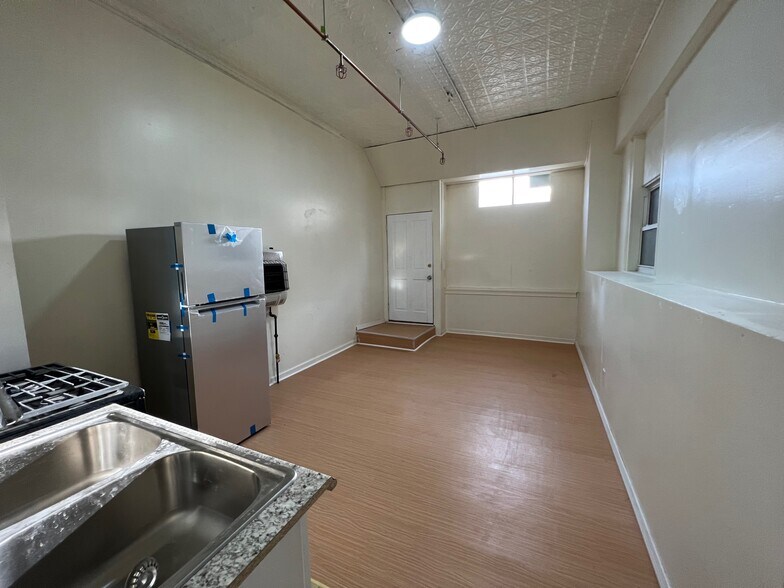 More Photos Of 4-6 John St, Waterbury Apartments For Sale