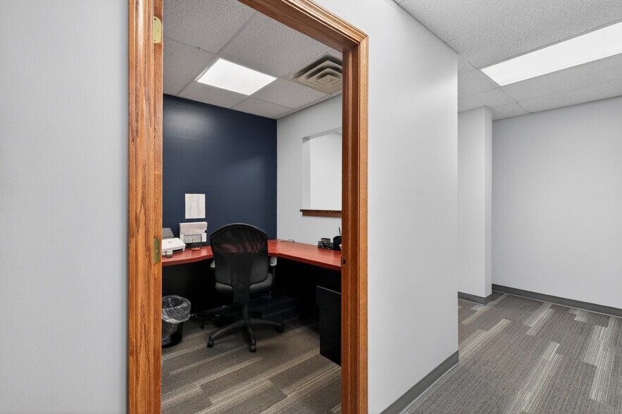 More Photos Of 26622 Woodward Ave, Royal Oak Office For Lease