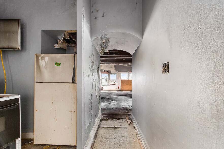 More Photos Of 1068-1072 E Livingston Ave, Columbus Storefront Retail Residential For Sale