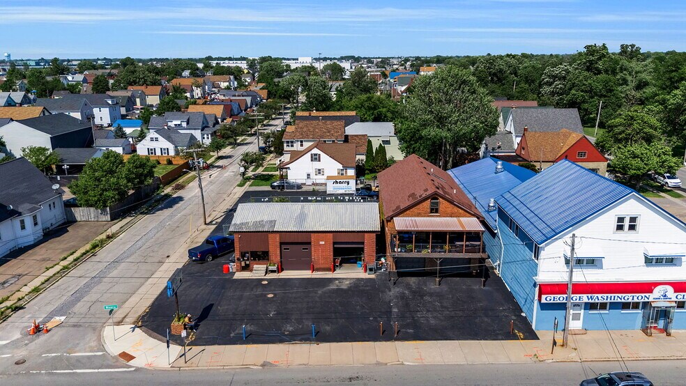 More Photos Of 2809 River Rd, Buffalo Flex For Sale