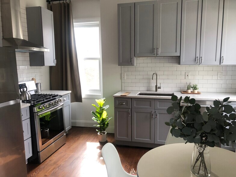 More Photos Of 2 Courtney Ave, Newburgh Apartments For Sale