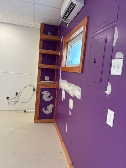 More Photos Of 909 Starkeys Aly, Wilmington Lodge Meeting Hall For Lease