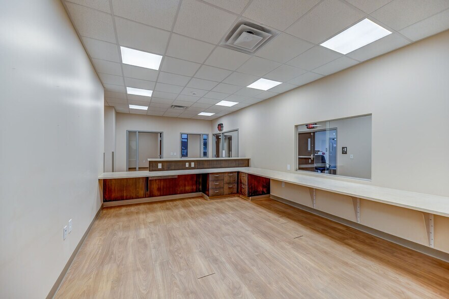 More Photos Of 1033 Alliance Park Dr, Bloomsburg Office For Lease