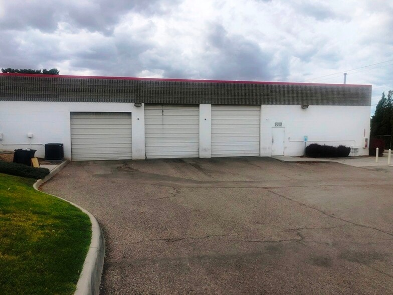 More Photos Of 3555-3559 W Wright St, Boise Light Manufacturing For Lease