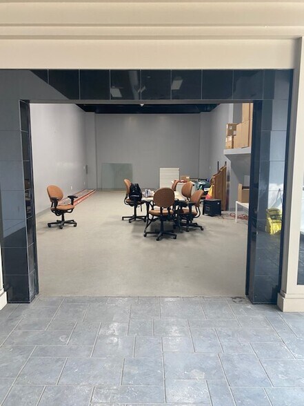 More Photos Of 9840 S 27th St, Oak Creek Industrial For Sale