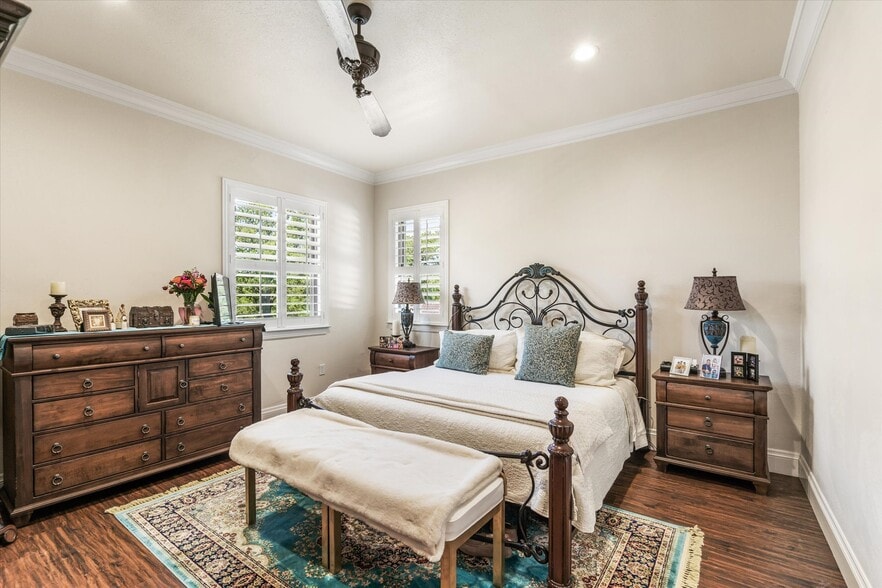 More Photos Of 7700 Glen Rose Hwy, Granbury Lodge Meeting Hall For Sale