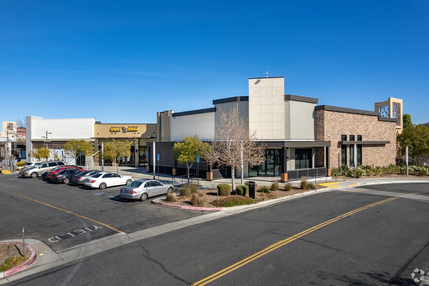 More Photos Of 26450 McBean Pky, Valencia Unknown For Lease