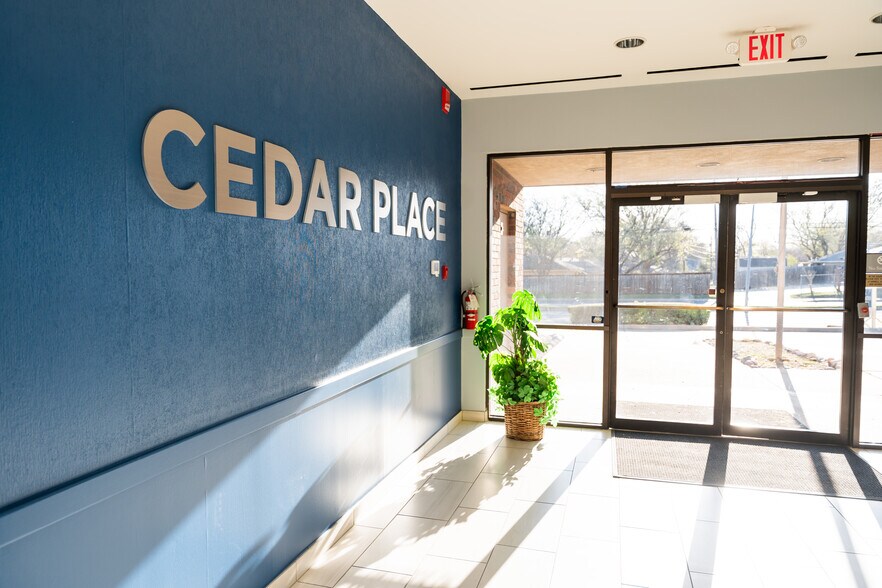 More Photos Of 407 N Cedar Ridge Dr, Duncanville Office Residential For Lease