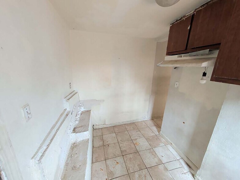 More Photos Of 4790 Academy St, Los Angeles Apartments For Sale