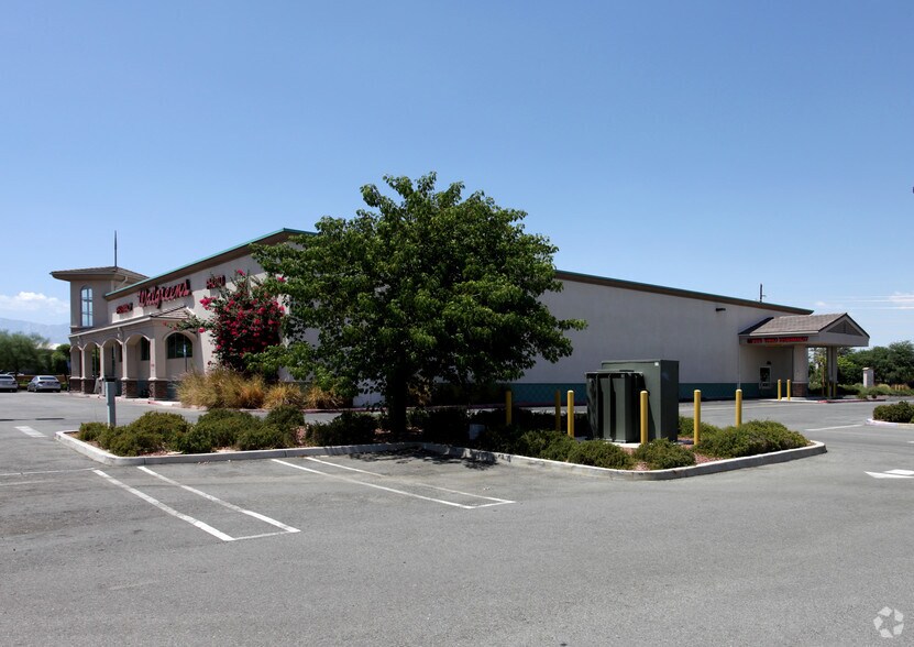 More Photos Of 44100 Jefferson St, Indio Drugstore For Lease