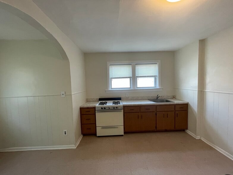 More Photos Of 11-15 Whitney Ave, Floral Park Apartments For Sale