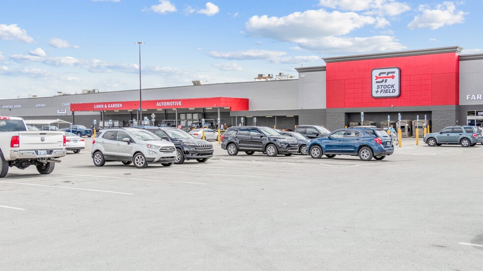 More Photos Of 340 E Edgewood Blvd, Lansing Freestanding For Sale