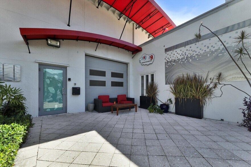 More Photos Of 255 NE 6th Ave, Delray Beach Office For Lease