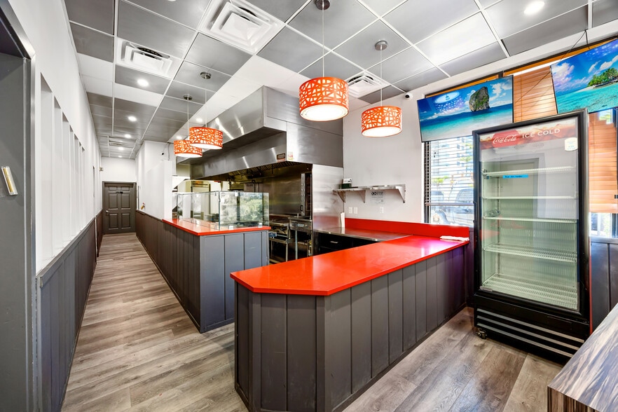 Primary Photo Of 225 95th St, Surfside Storefront For Lease