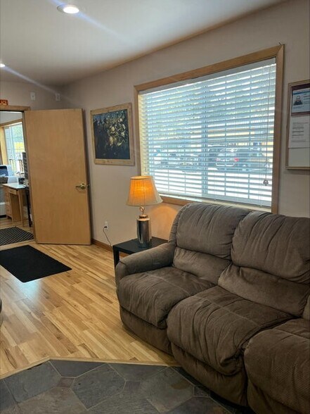 More Photos Of 307 W Sisters Park Dr, Sisters Warehouse For Sale