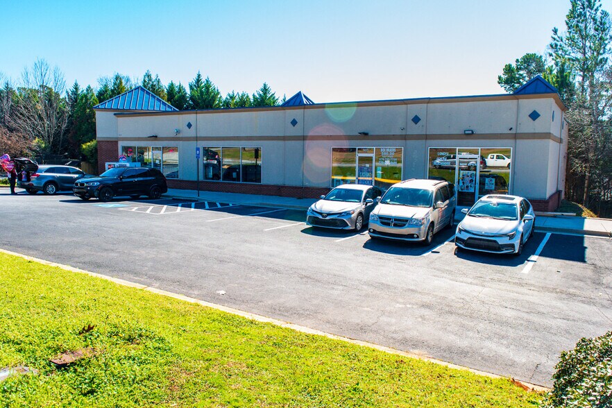 More Photos Of 256 Hurricane Shoals Rd, Lawrenceville Convenience Store For Sale