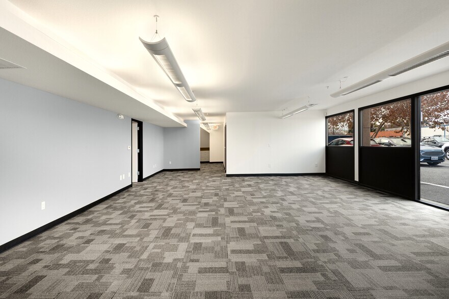 More Photos Of 914-918 Industrial Ave, Palo Alto Warehouse For Lease