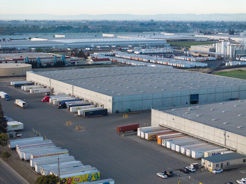 More Photos Of 415 Codoni Ave, Modesto Warehouse For Lease