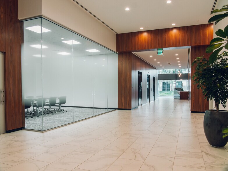 More Photos Of 101 N Robinson Ave, Oklahoma City Office For Lease