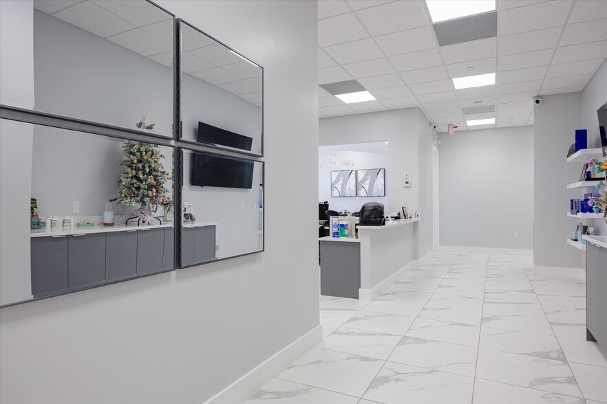 More Photos Of 22904 Lyden Dr, Estero Medical For Sale