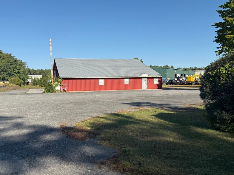 Primary Photo Of 369 Big Bay Rd, Queensbury Flex For Lease