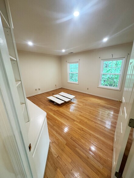 More Photos Of 505 Faulconer Dr, Charlottesville Office For Sale
