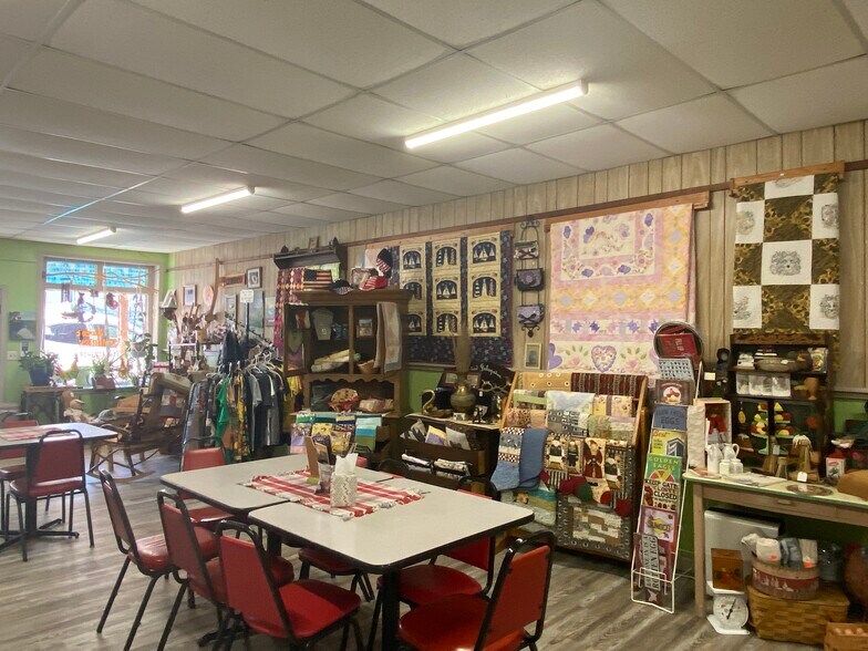More Photos Of Main St, Calico Rock Storefront For Sale