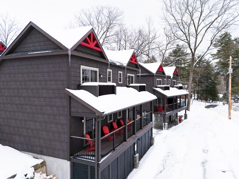 More Photos Of 10 Front St, Lake George Hospitality For Sale