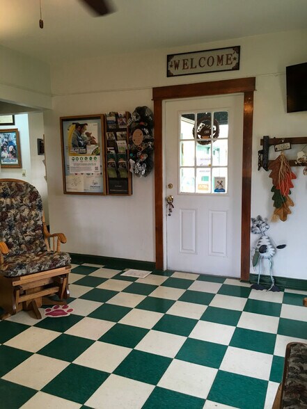 More Photos Of 14277 National Rd Sw, Etna Veterinarian Kennel For Sale
