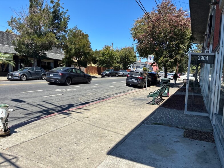 More Photos Of 2900-2920 Fruitvale Ave, Oakland Storefront Retail Office For Lease
