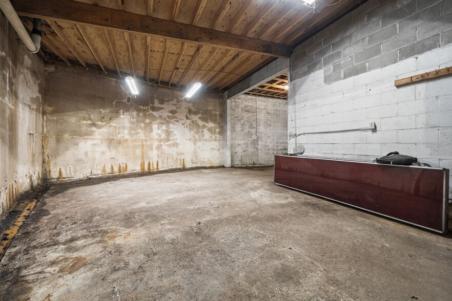 More Photos Of 340 Park Ave, Hot Springs Auto Repair For Sale