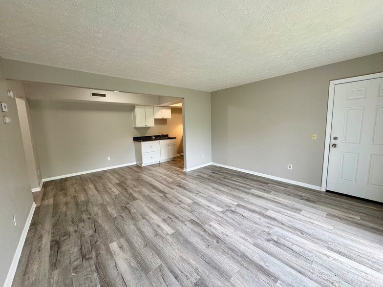 More Photos Of 4225 Middlebranch Ave NE, Canton Apartments For Sale