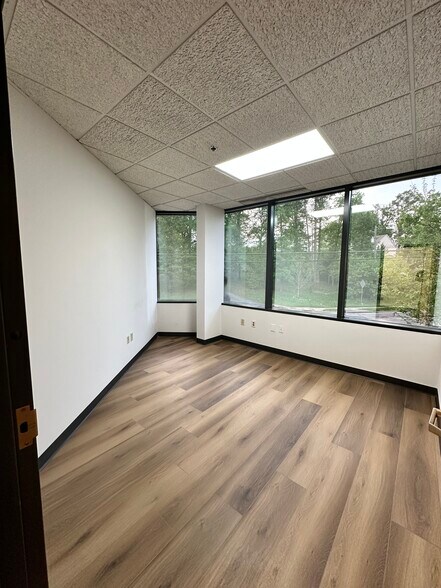 More Photos Of 2265 Roswell Rd, Marietta Office For Lease
