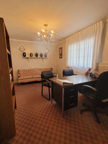 More Photos Of 1108 N Dixie Fwy, New Smyrna Beach Funeral Home For Sale