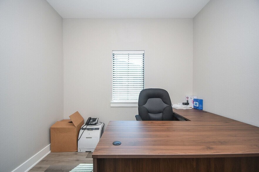 More Photos Of 23219 Red River Dr, Katy Medical For Sale