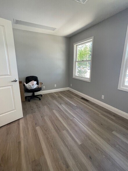 More Photos Of 444 W Washington St, Carson City Office For Sale