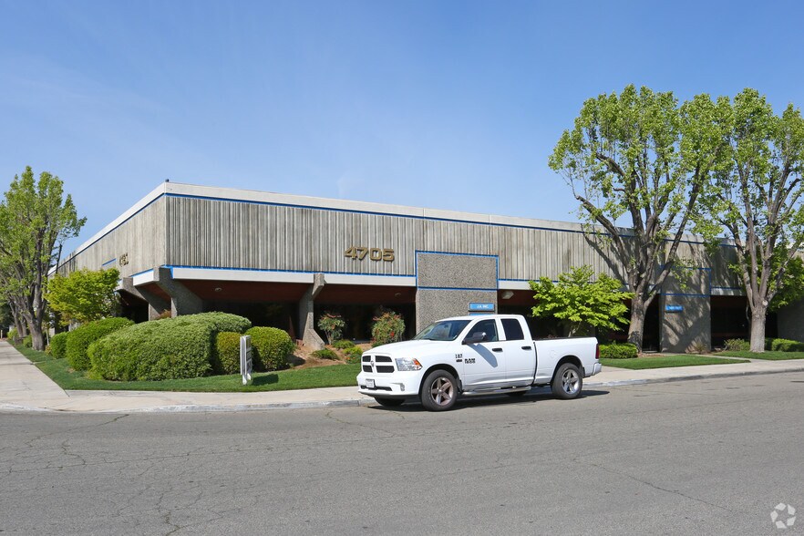 More Photos Of 4175 W Sierra Madre Ave, Fresno Light Distribution For Lease