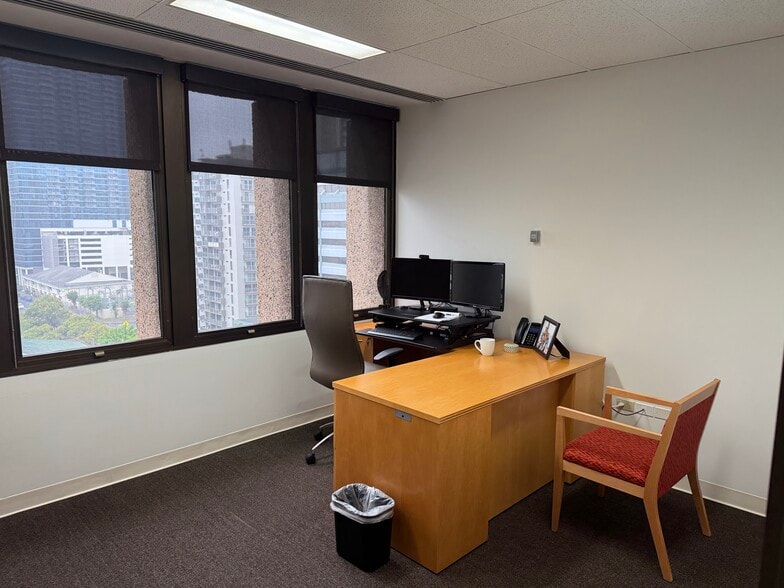 More Photos Of 1600 Kapiolani Blvd, Honolulu Office For Lease
