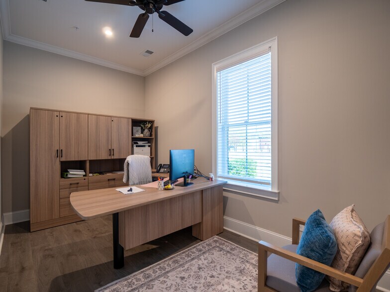 More Photos Of 3957 S Main St, Acworth Office For Sale