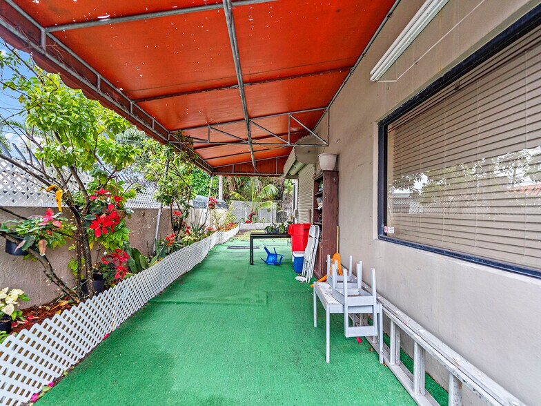 More Photos Of 4301 Palm Ave, Hialeah Unknown For Lease