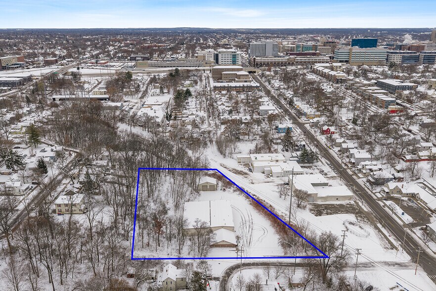 More Photos Of 316 Bradford St NE, Grand Rapids Manufacturing For Sale