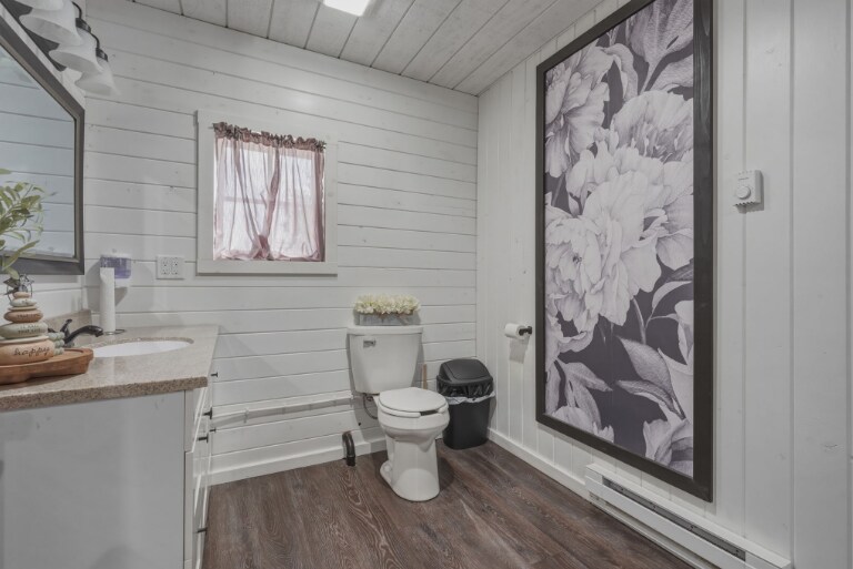More Photos Of 1713 165th St, Manchester Specialty For Sale